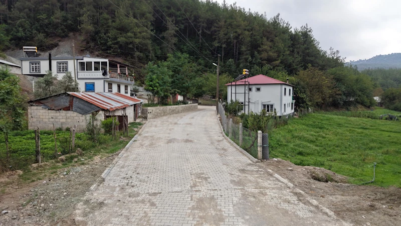 Büyükşehir’den Andırın Kırsalına 10 Bin Metrekare Kilit Parke