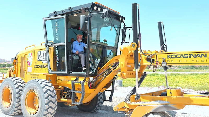 BAŞKAN ÇOLAKBAYRAKDAR: “ŞEHRİN KADERİNİ DEĞİŞTİRECEK BULVARLA GÜNLÜK 20 BİN ARACIN YOLU 6,5 KM KISALIYOR”