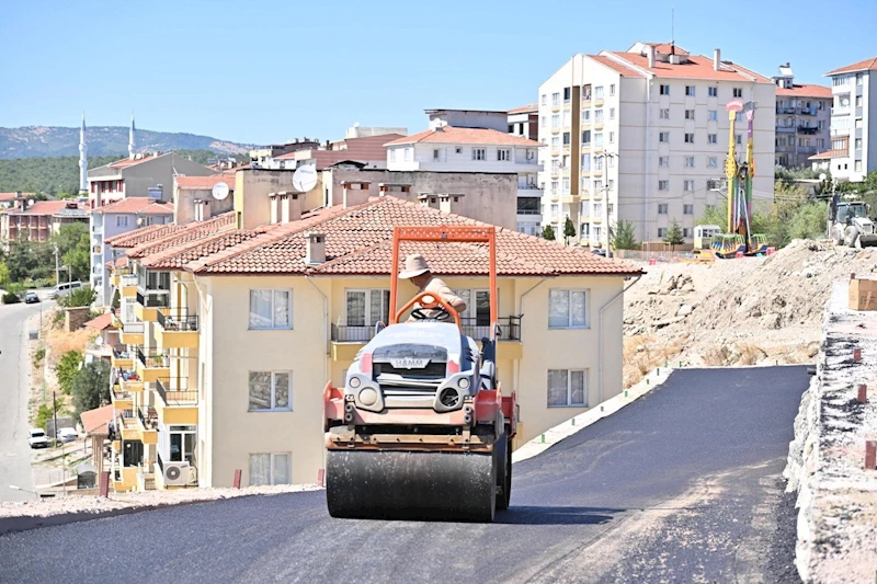 Büyükşehir, Gördes’i Asfaltladı