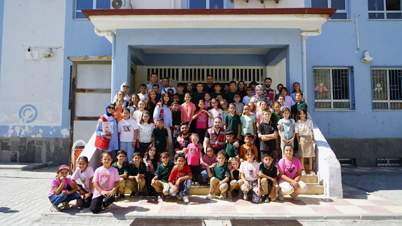 Gençlik Meclisi’nden Minik Yüreklere Büyük Dokunuş