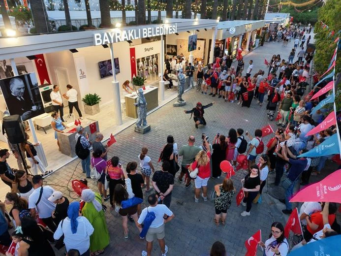 Bayraklı Belediyesinden İzmir Fuarı’na muhteşem final