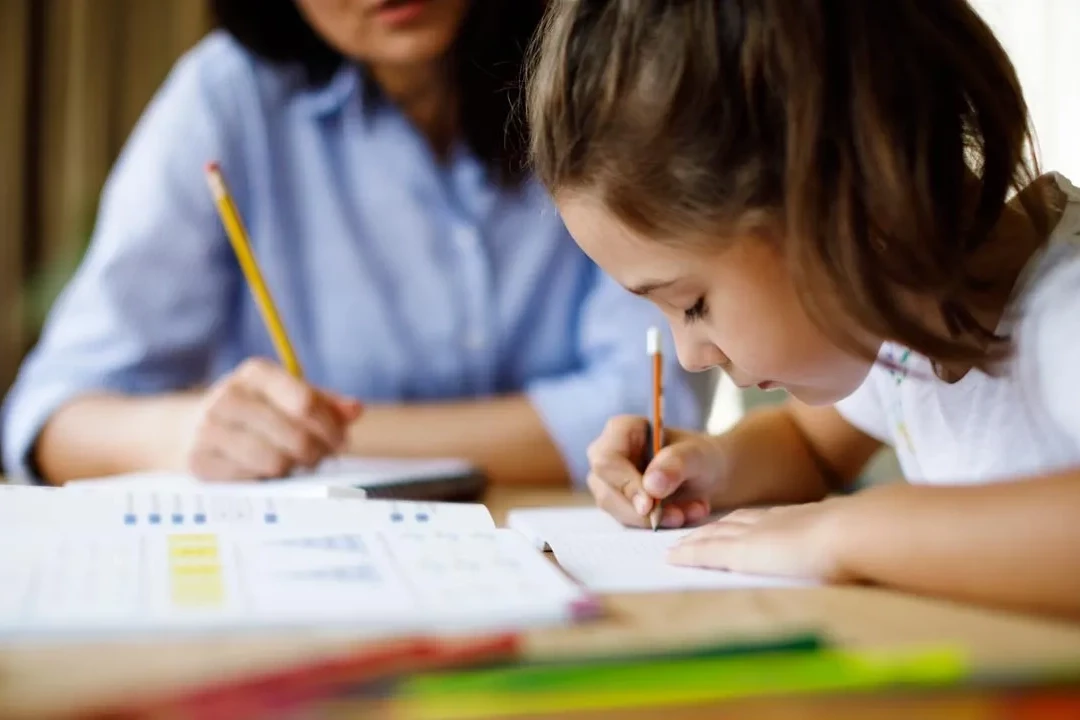 Ev ödevleri gelişime katkı sağlıyor ama dengeli olmalı!