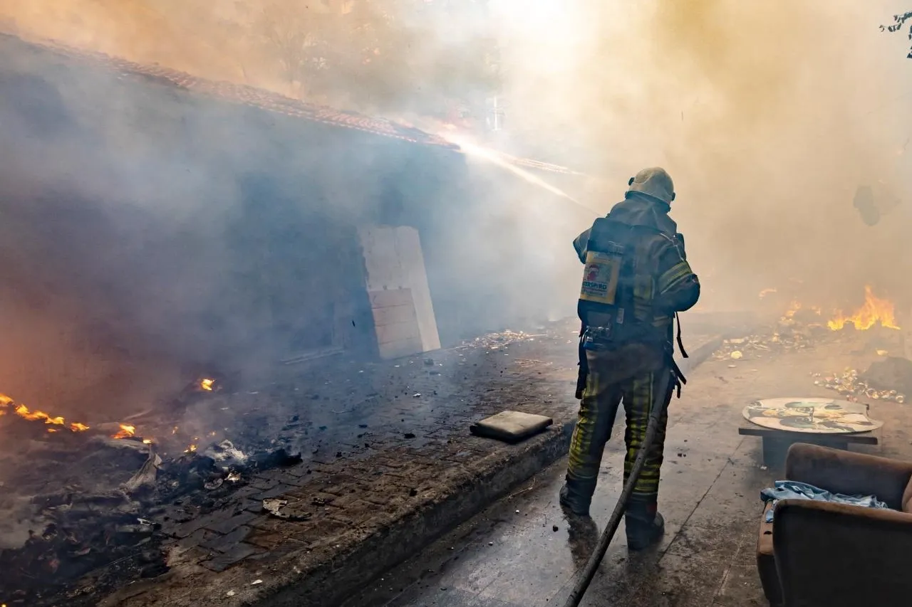 İzmir İtfaiyesi 8 ayda 11 bin 564 yangına müdahale etti