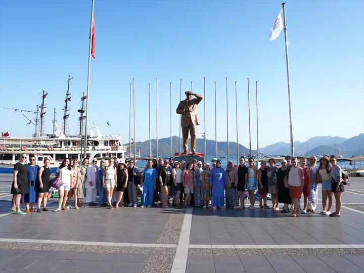 Denizlili kadınlar Marmaris’te mavi yolculuk keyfi yaşadı