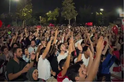 Bursa’da 12 Dev Adam’a dev ekran desteği