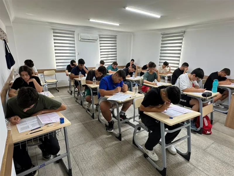 Öğrenciler seviye tespit sınavına girdi