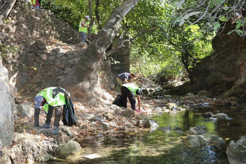 zıltepe Yüceli (Ğurs) Vadisi ve Şelalesinde Temizlik Seferberliği