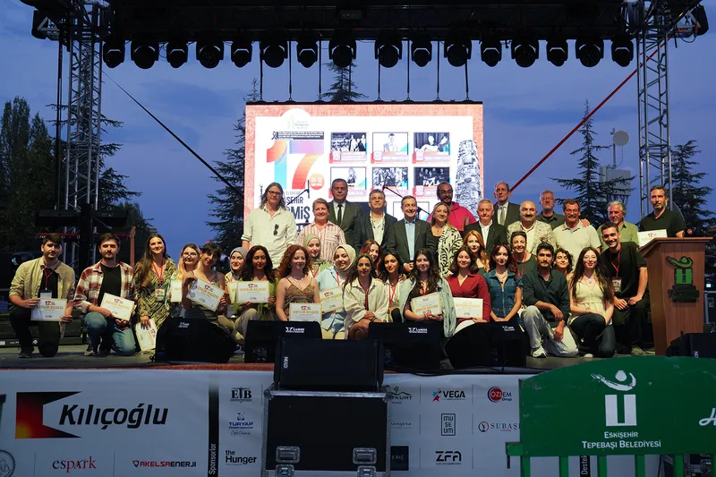 ATEŞ VE TOPRAĞIN DANSI 17