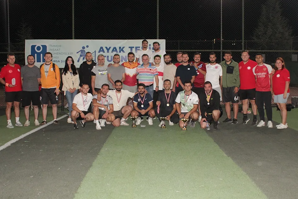 İMO Bursa Şubesi’nden ayak tenisi turnuvası