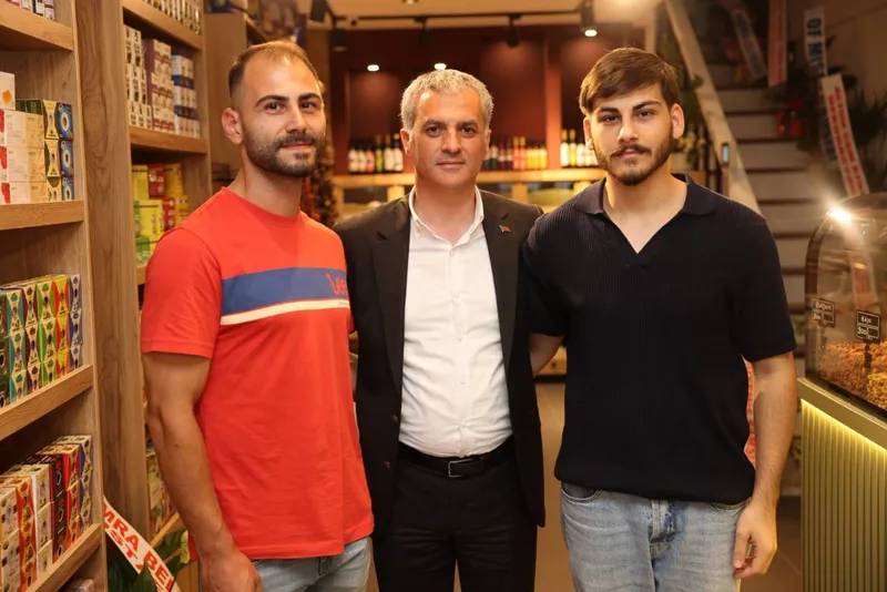 BAŞKANIMIZ YENİ AÇILAN TANELİ KURUYEMİŞİ ZİYARET ETTİ