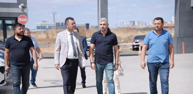 Çorlu`da Yol Yenileme Çalışmaları Hız Kesmiyor