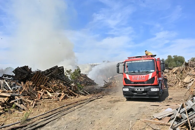 Palet Fabrikasındaki Yangın Kontrol Altına Alındı