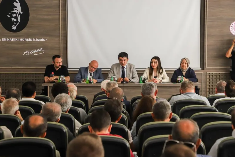 Başkan Seyhan Kılınçarslan, Mermer OSB’de Düzenlenen  Yabancı İşçi ve Güvenlik Konulu Toplantıya Katıldı