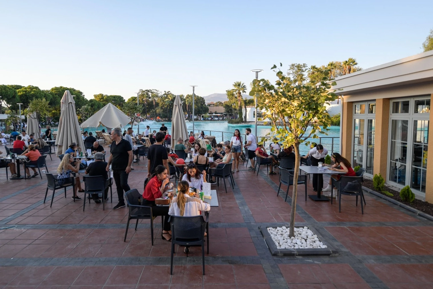 İzmirliler o gazinoda anıları tazeledi