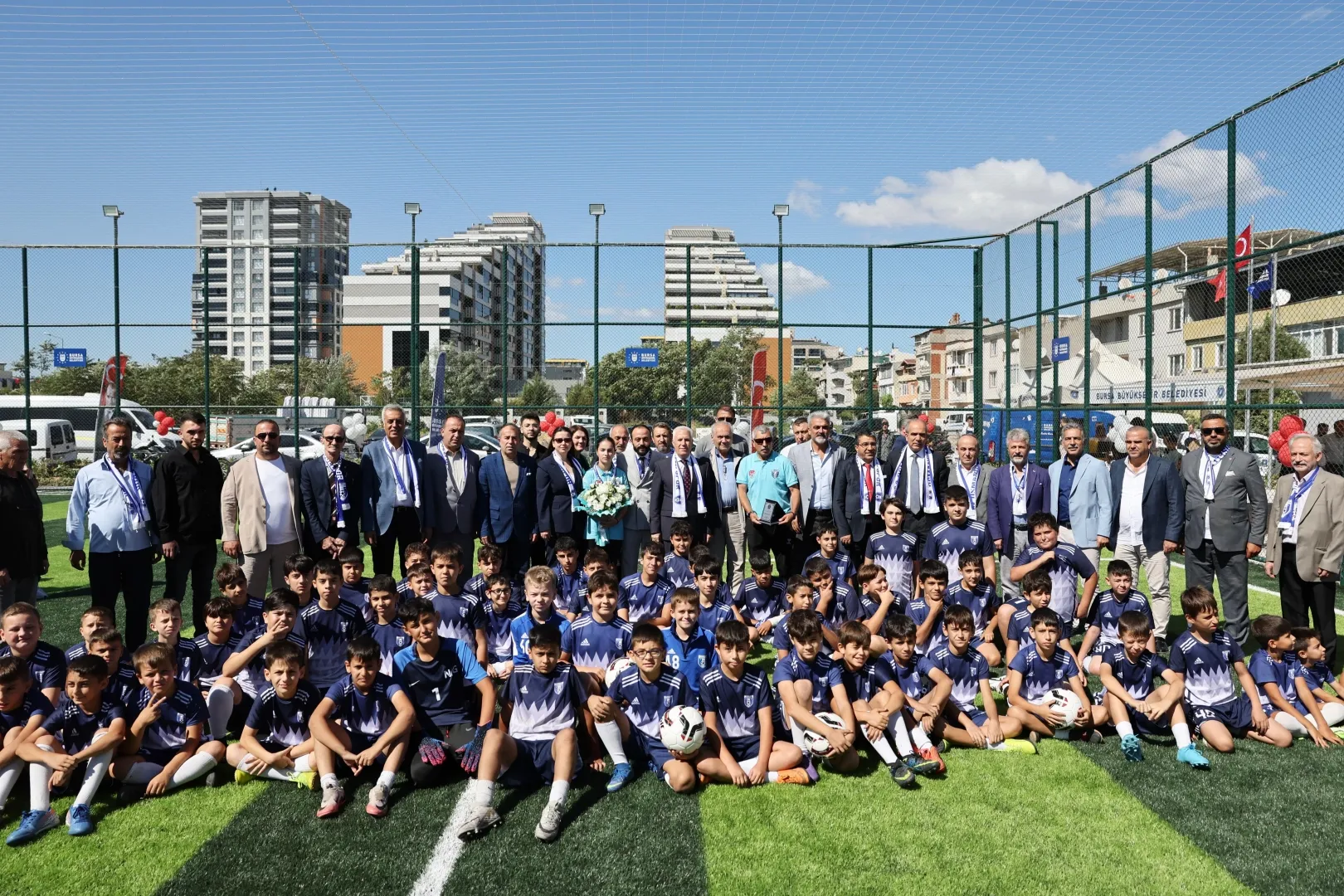 Bozbey gençleri kırmadı, spor yaşam alanı yaptı