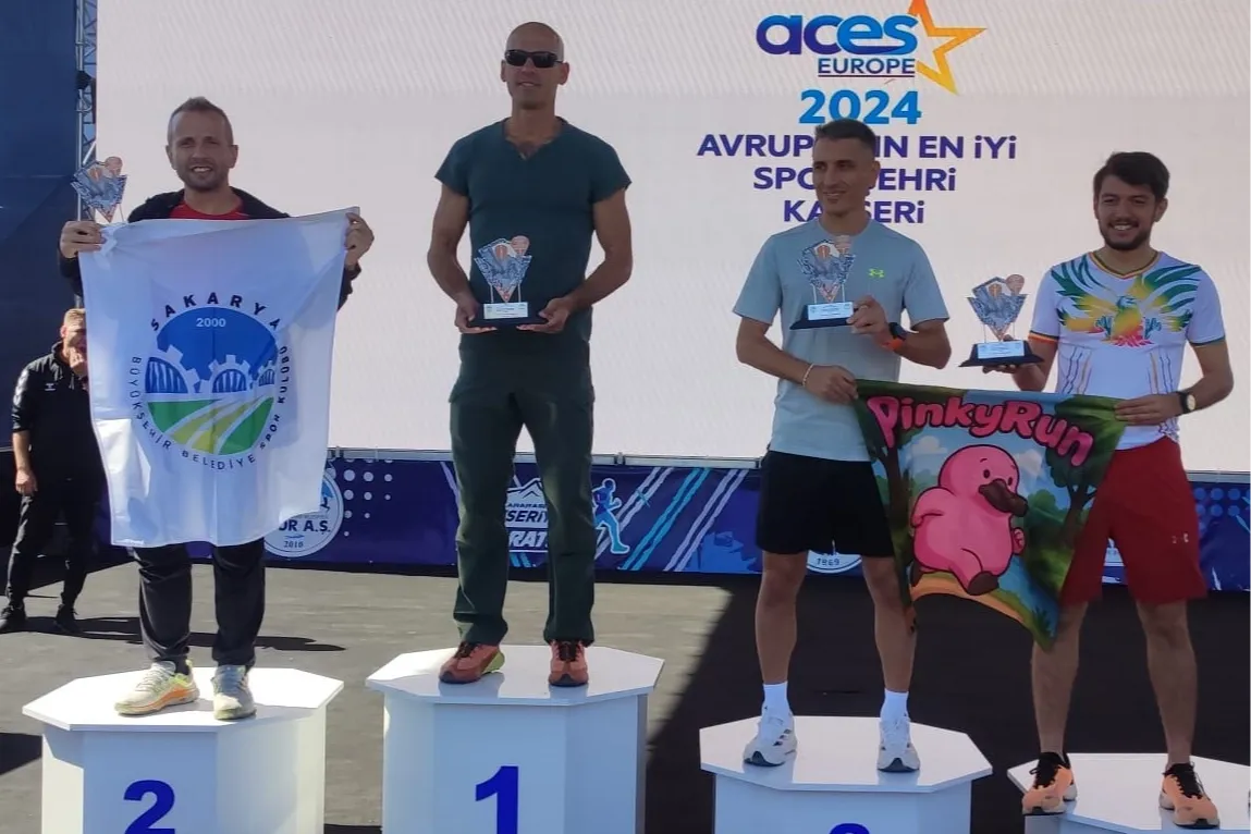 Sakaryalı atletizm sporcuları Kayseri’den madalyalarla döndü