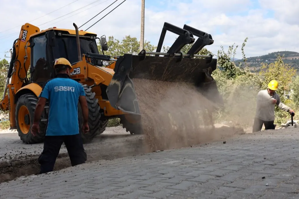 Sakarya Gürgentepe’de yol seferberliği