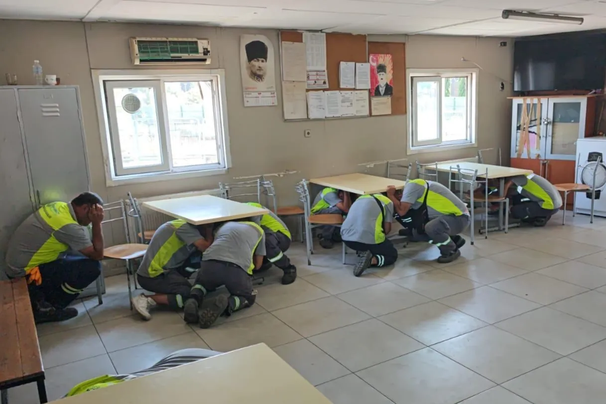 Bakırköy’de eşzamanlı deprem tatbikatı