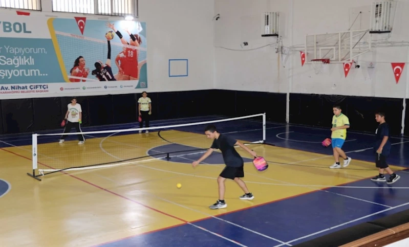 YENİ NESİL SPOR PİCKLEBALL KARAKÖPRÜ’DE GENÇLERLE BULUŞTU