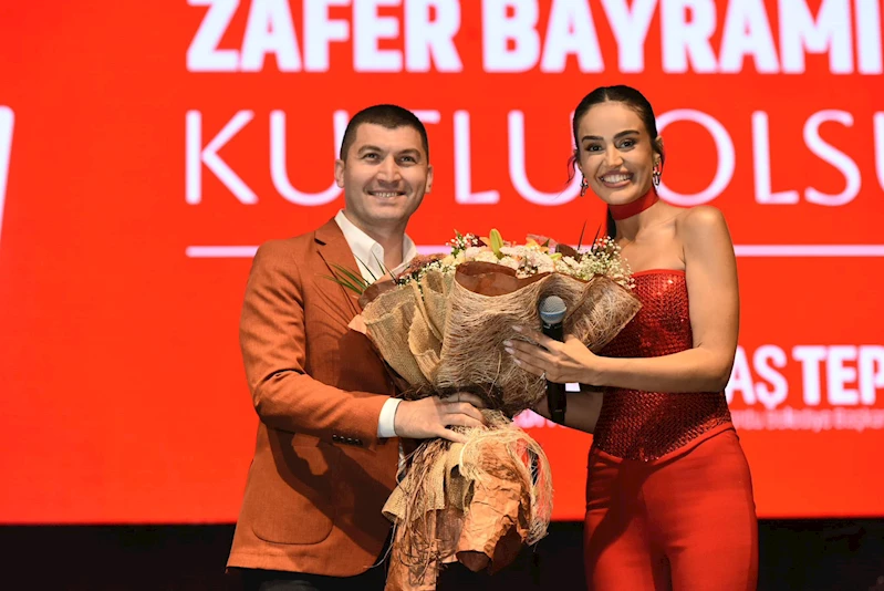 BÜYÜK ZAFER COŞKUYLA KUTLANDI