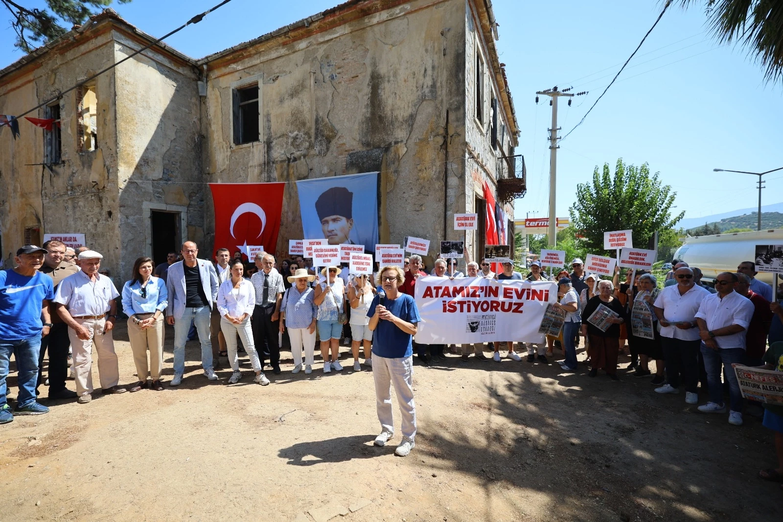 Efes Selçuk’tan Çamlık Atatürk Evi çağrısı: İnatlaşmayalım!