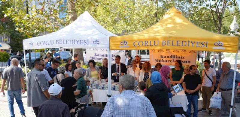 Çorlu Belediyesinden Kandil Simidi İkramı