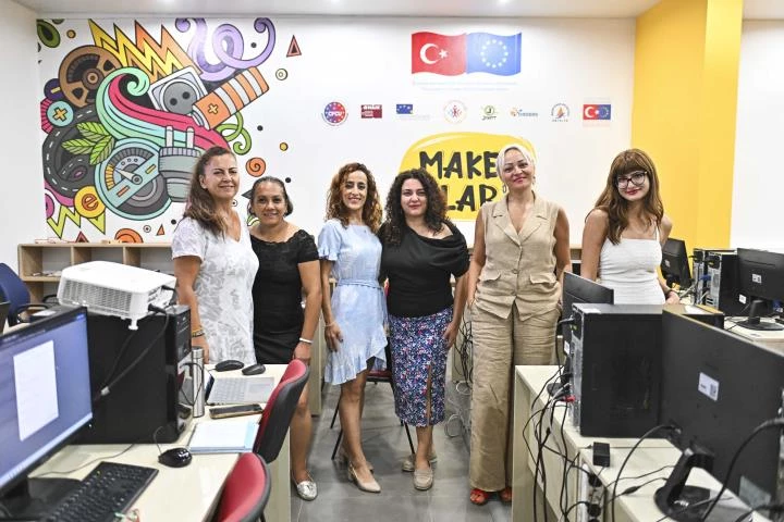 Muratpaşa’dan kadınlara dijital çağ eğitimi