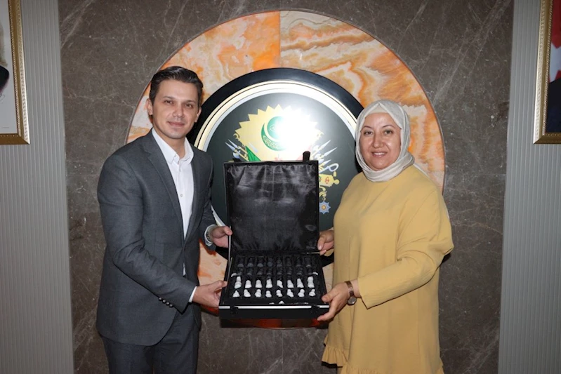 Dazkırı Belediye Başkanı Fatih Çiçek, Başkan Seyhan Kılınçarslan’ı Ziyaret Etti