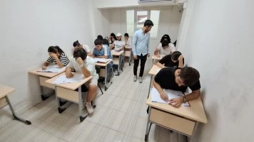 HAYALLERİNDEKİ ÜNİVERSİTEYİ ŞANLIURFA BÜYÜKŞEHİR BELEDİYESİ İLE KAZANDILAR