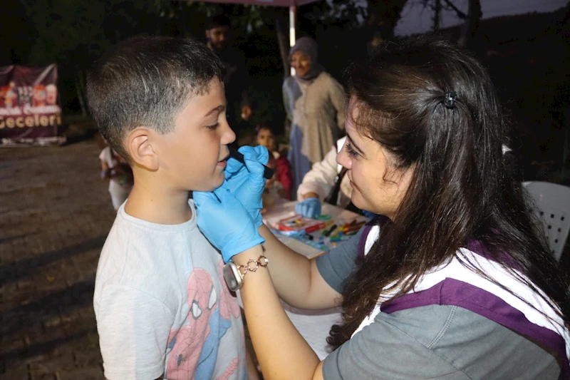 İZMİT BELEDİYESİNDEN ŞAHİNLERDE ÇOCUKLARA UNUTULMAZ SİNEMA AKŞAMI