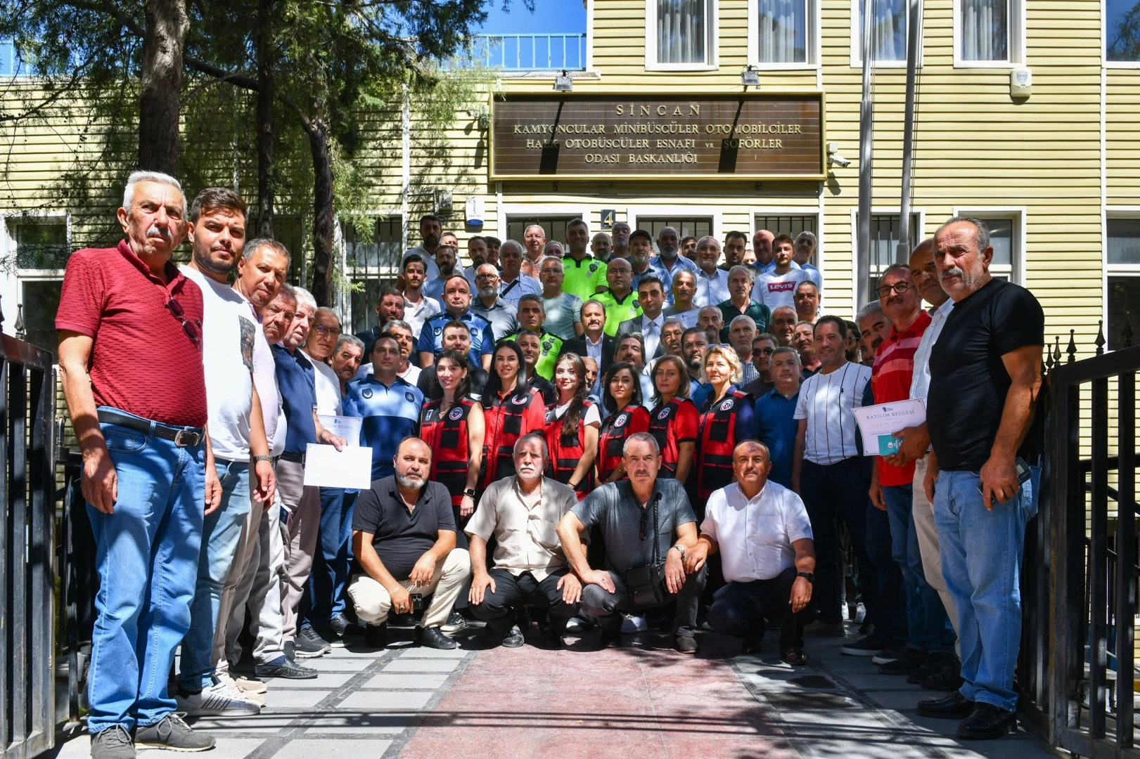 Ankara’da servis şoförlerine sertifikalı eğitim