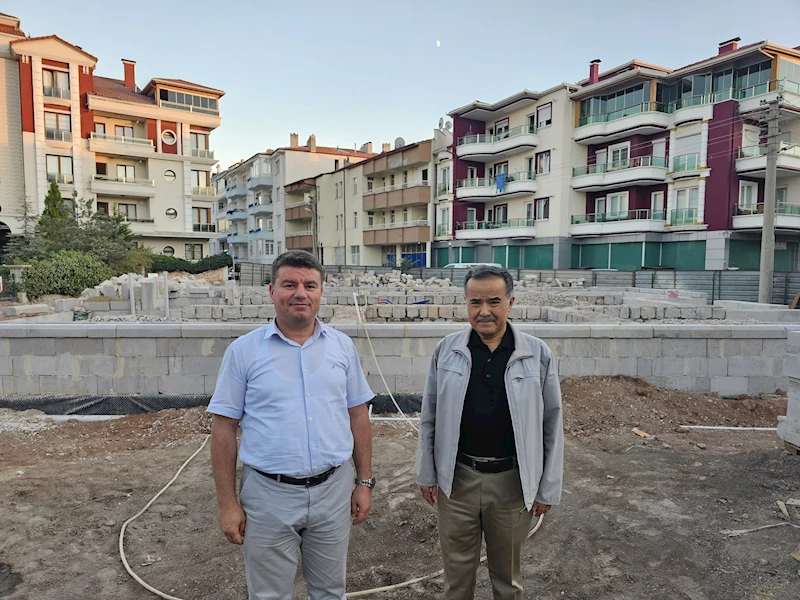 BAŞKAN DİNÇER İLE MİLLETVEKİLİ AYDOĞDU, KÜLTÜR KONAĞINA DÖNÜŞTÜRÜLECEK TARİHİ KONAĞI İNCELEDİ