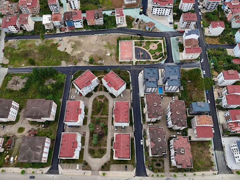 CUMHURİYET MAHALLESİ’NDE 17 SOKAKTA SICAK ASFALT KONFORU