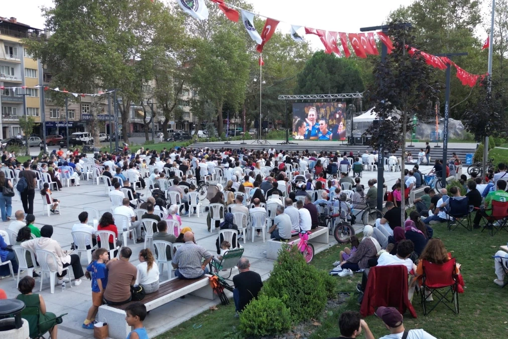 Bursa İnegöl tribününden 