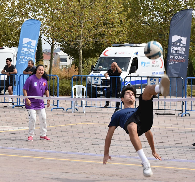 “Ayak Tenisi Turnuvası” Pendik Millet Bahçesi’nde Gerçekleşti