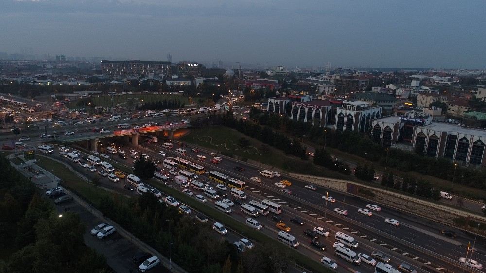 15 Temmuz Şehitler Köprüsünde Trafik Yoğunluğu Drone İle Görüntülendi