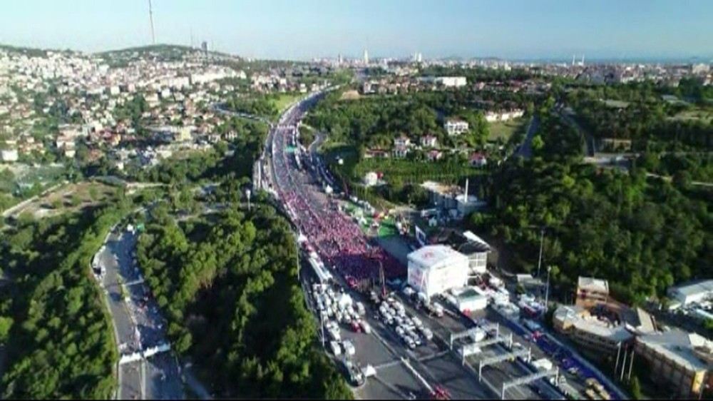 15 Temmuz Şehitler Köprüsündeki İnsan Seli Havadan Görüntülendi