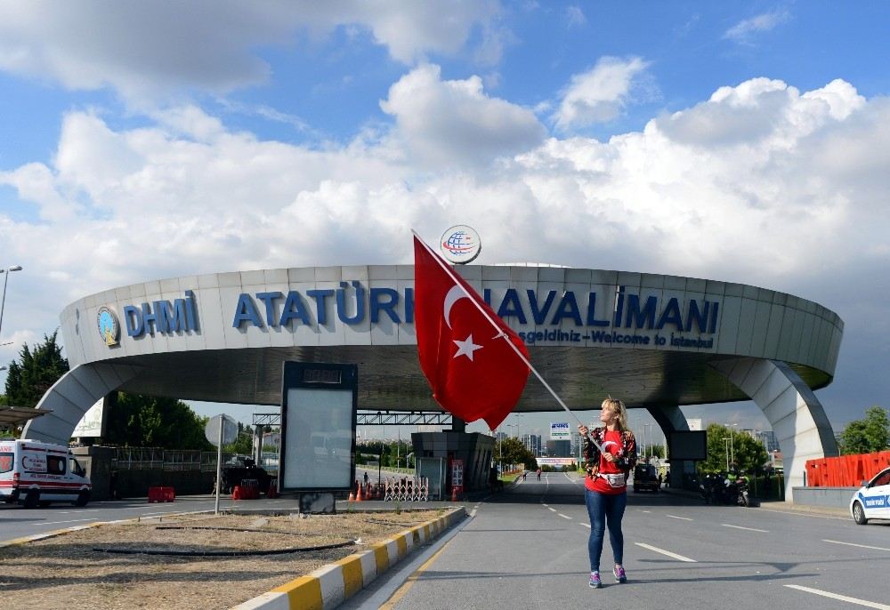 15 Temmuz Şehitleri Anma Programı İçin Atatürk Havalimanında Hazırlıklar Tamamlandı