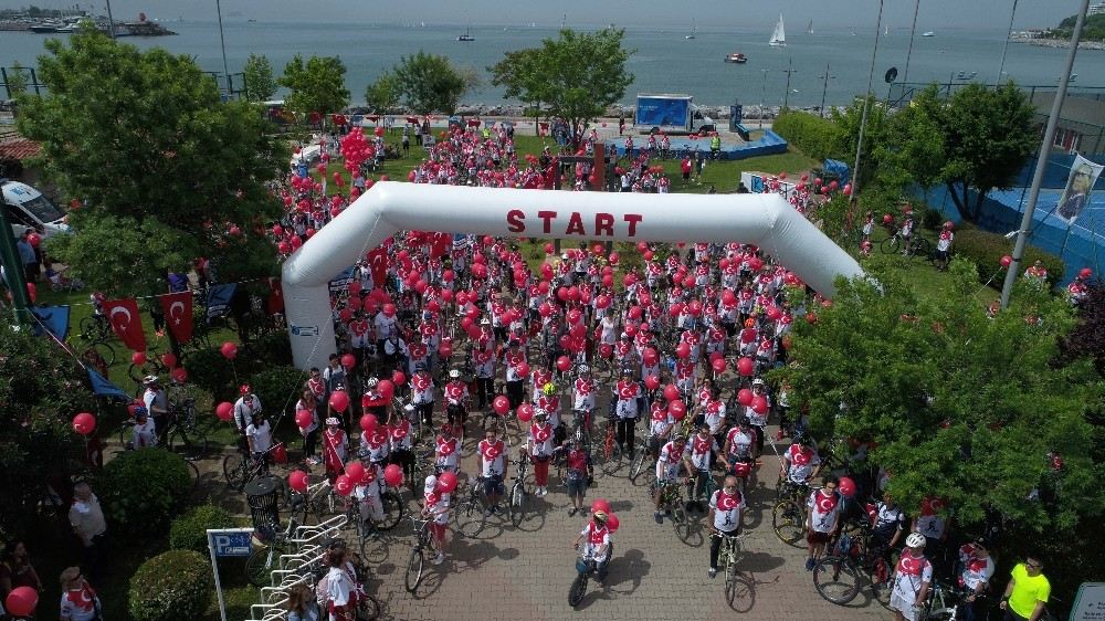 19 Mayıs İçin Pedal Çeviren Bisikletliler Havadan Görüntülendi