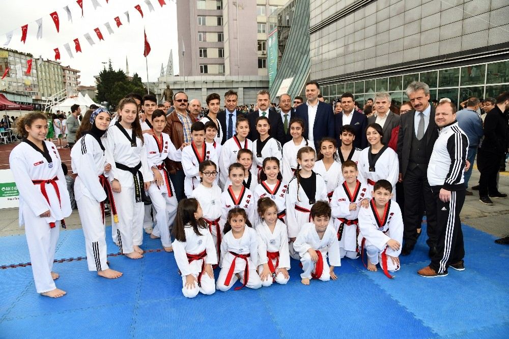 3Üncü Gaziosmanpaşa Bilim, Sanat, Spor Ve Gençlik Festivali Başladı