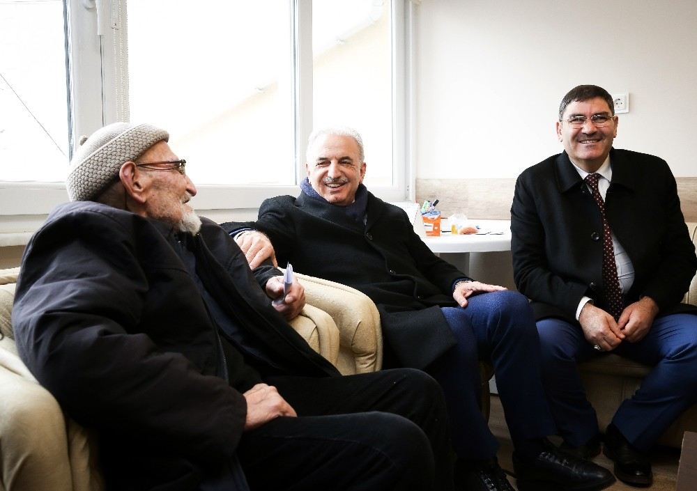 98 Yaşındaki Amcanın Başkan Adayı Yıldırım İle Ümraniye-Fenerbahçe Sohbeti