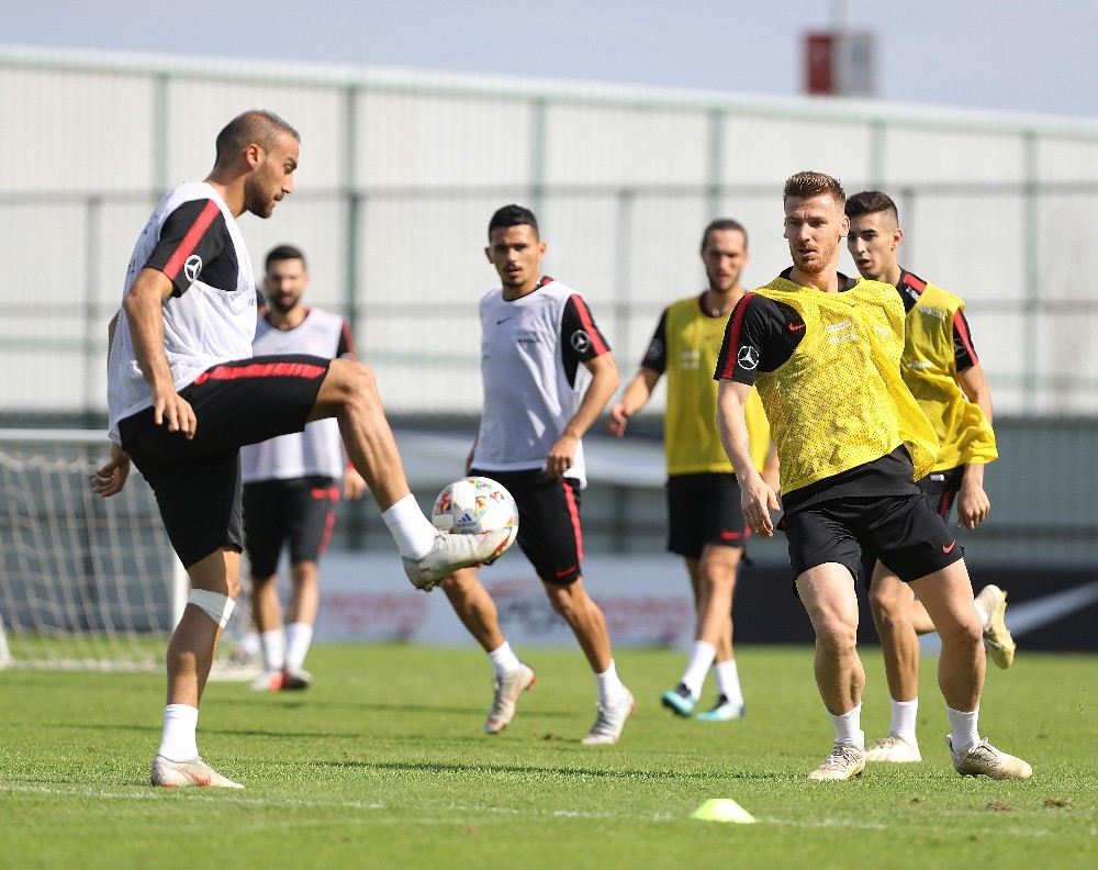 A Milli Futbol Takımı Rusya Maçı Hazırlıklarını Sürdürdü