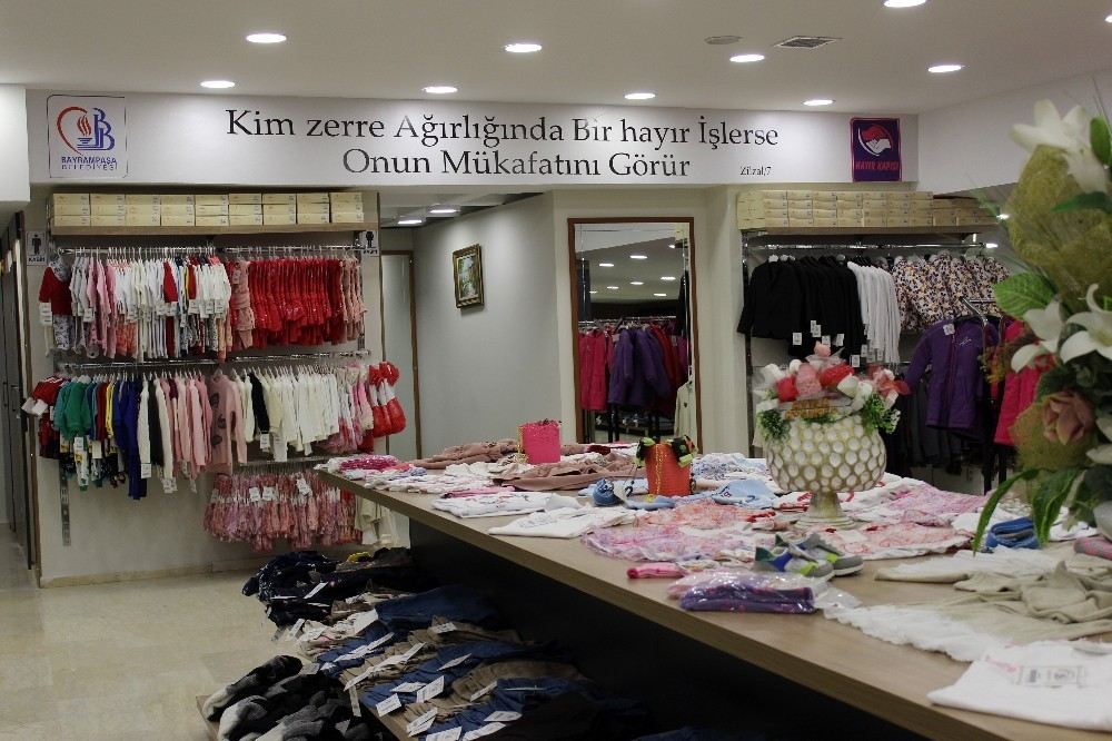 Abdülhamidin Torunu Nurhan Osmanoğlu Hayır Kapısı Merkezinin Açılışına Katıldı
