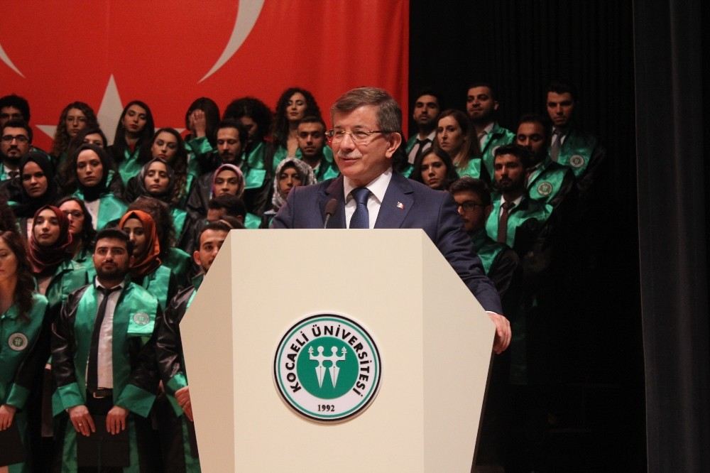 Ahmet Davutoğlu: Hekimlik Mesleği En Asli Ve En Asil Meslektir?