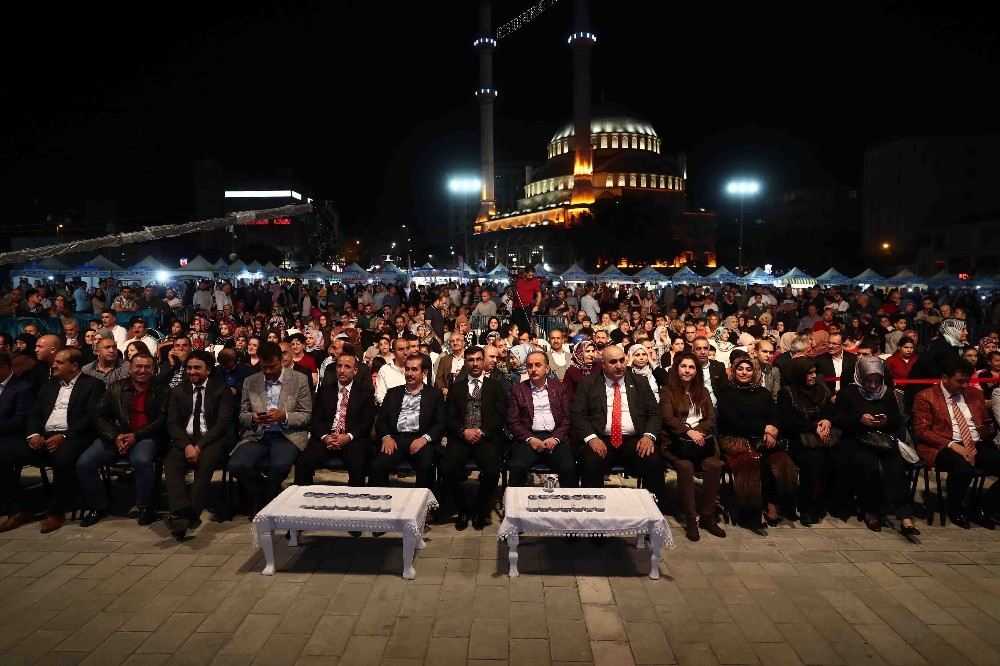 Ak Parti Bitlis Milletvekilleri İstanbuldaki Hemşehrileriyle Buluştu