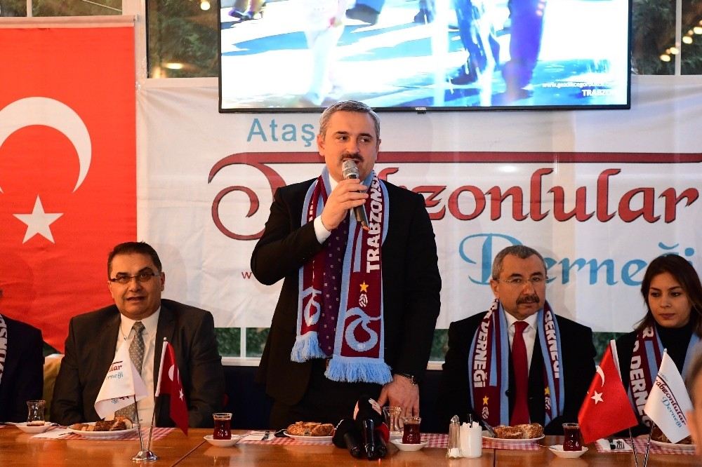 Ak Parti İl Başkanı Şenocak: ?İsmail Erdem, Ataşehirde Birçok Vizyon Proje Ortaya Koyacak?