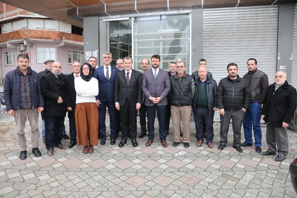 Ak Parti Zeytinburnu Adayı Ömer Arısoy Kırtasiyecilerle Buluştu