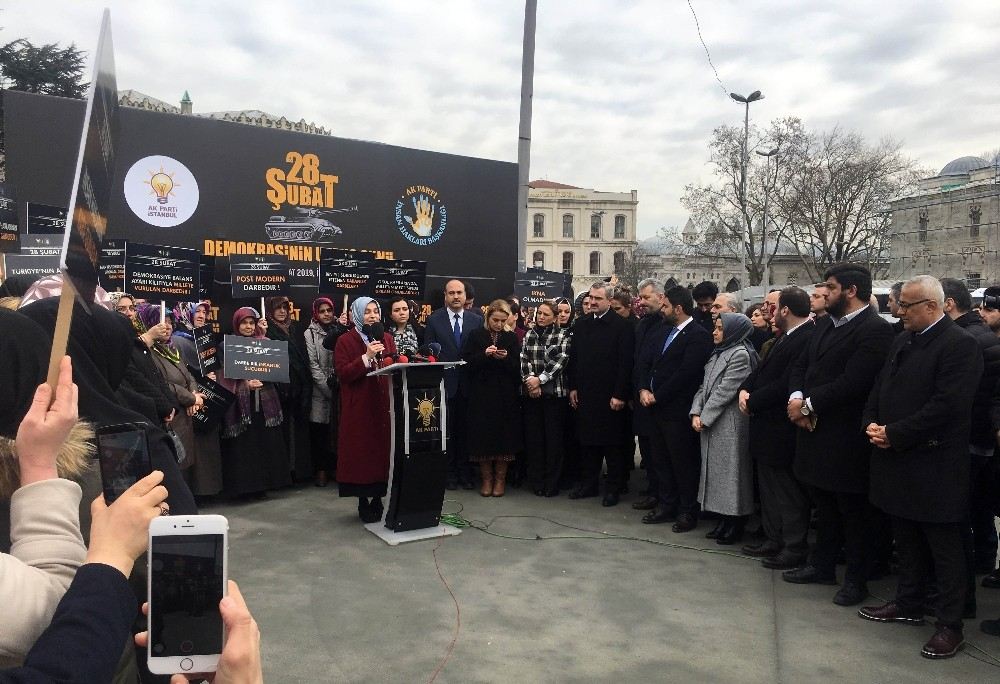 Ak Partililer Beyazıt Meydanında 28 Şubatı Protesto Etti