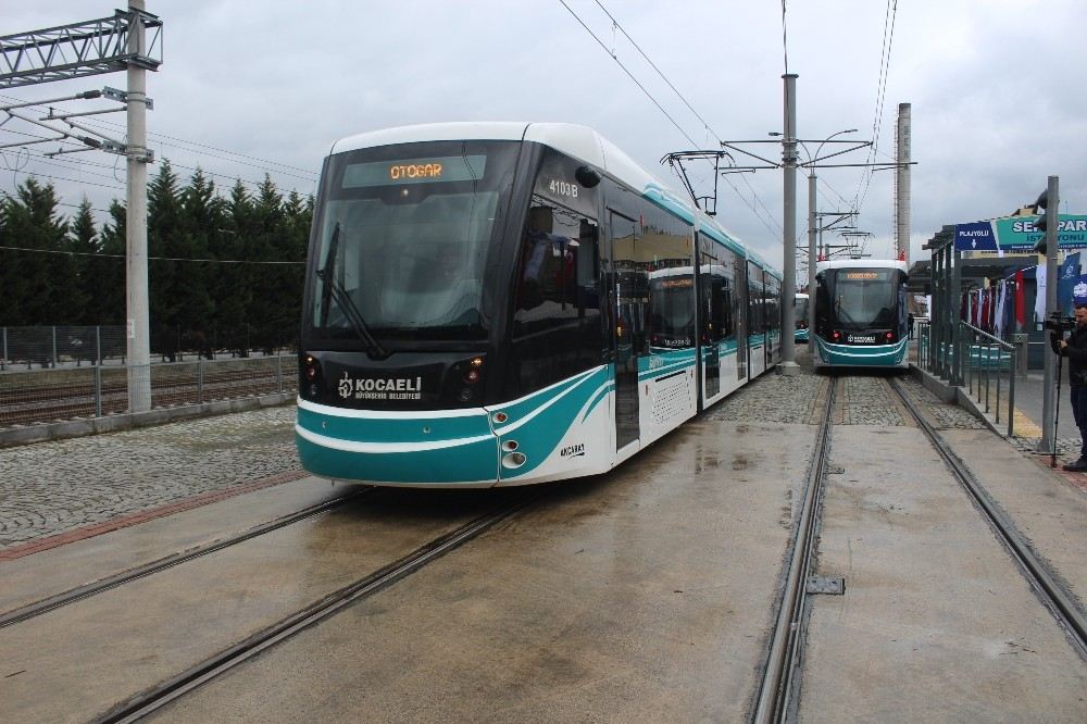 Akçaray Tramvay Hattının 2. Etabında Seferler Törenle Başladı