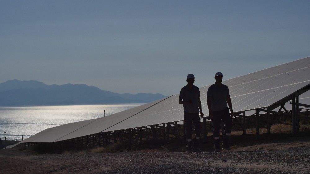 Akfen Yenilenebilir Enerji, Van Gölü Kıyısındaki 3 Güneş Santralinde 37 Mwlık Kurulu Güce Ulaştı